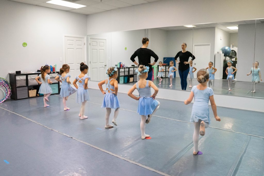 Pre-ballet 4 class, ages 4-5, working on their ballet steps like plié, tendu, and passés.